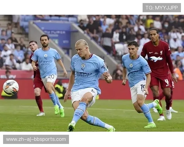 英超纽卡斯尔主教练的执教风格与赛季成绩